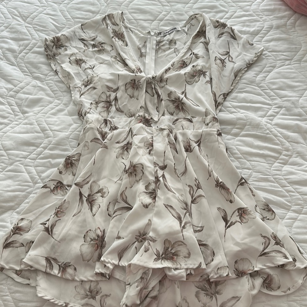 White Pattern Romper - Picture 1 of 3